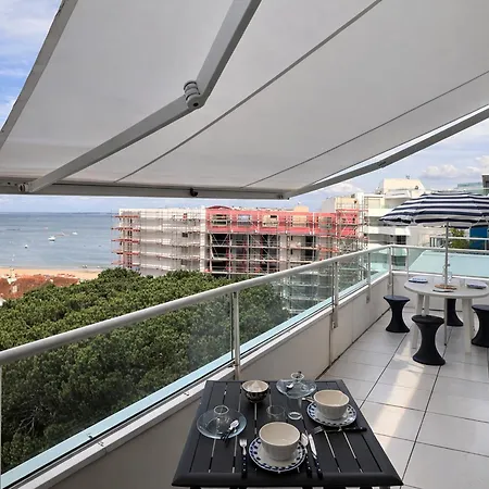 Апартаменты Dernier Etage Avec Terrasse Et Parking A - Fr-1-474-287